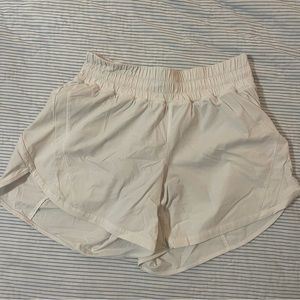 lululemon track that high rise lined short 3”